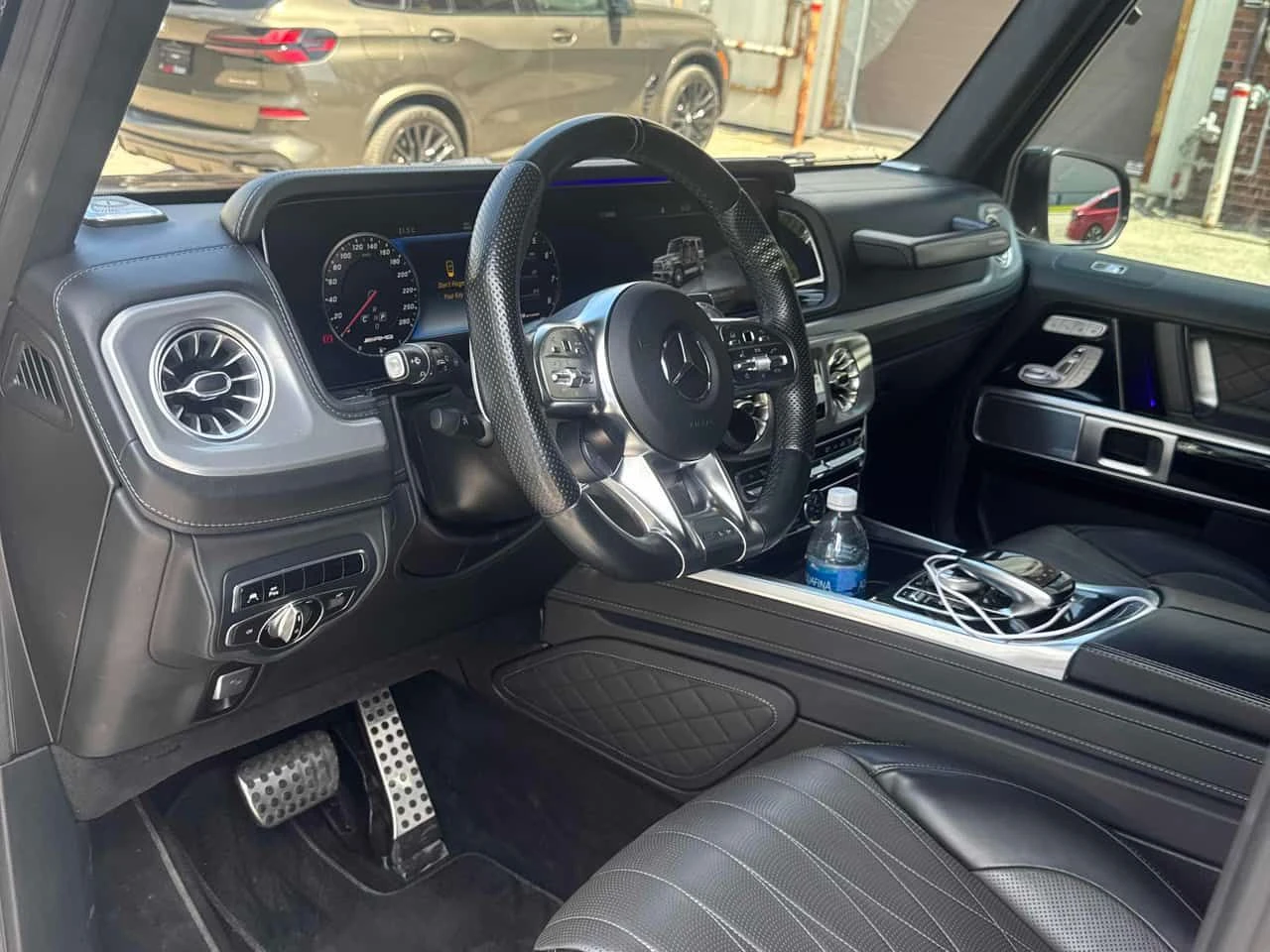 Mercedes-Benz G 63 AMG * CARFAX * АВТОКРЕДИТ * ДИСТРОНИК * ТЕЛЕВИЗОРИ * , снимка 7 - Автомобили и джипове - 54819186
