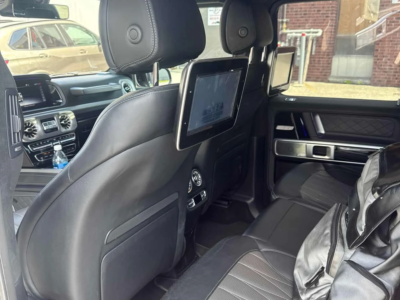 Mercedes-Benz G 63 AMG * CARFAX * АВТОКРЕДИТ * ДИСТРОНИК * ТЕЛЕВИЗОРИ * , снимка 14 - Автомобили и джипове - 54819186