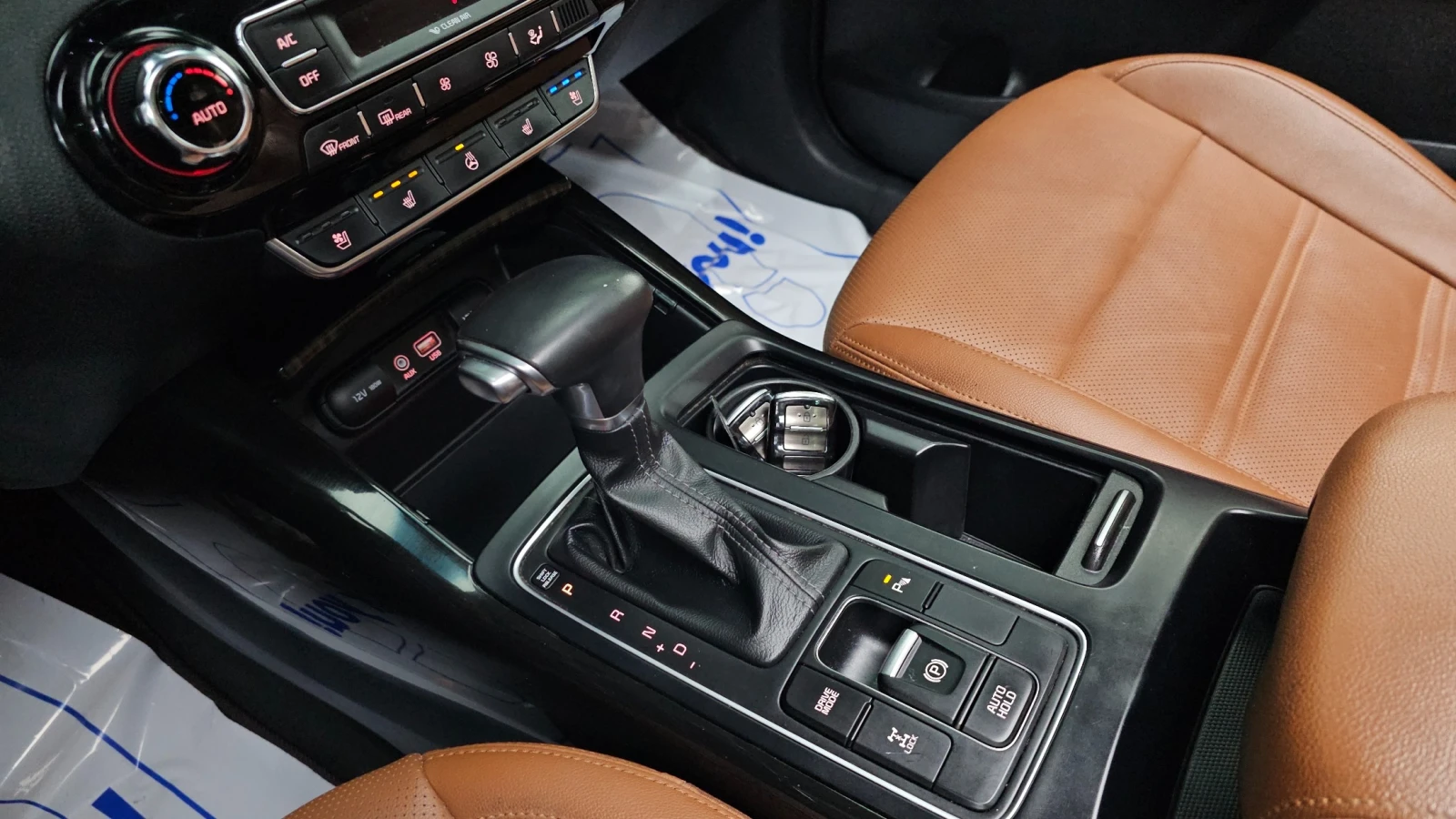 Kia Sorento 2.0 TURBO 4WD NOBLESSE (Model 2019), снимка 7 - Автомобили и джипове - 55645747