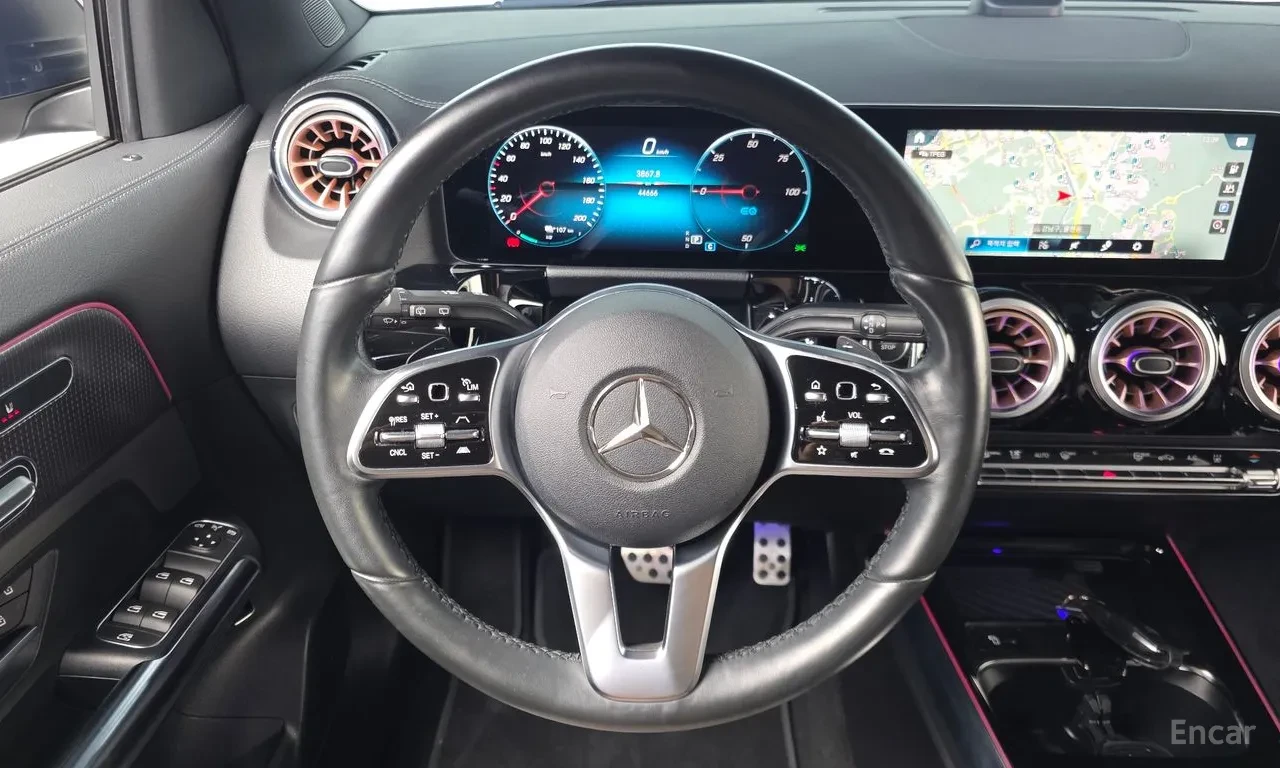 Mercedes-Benz EQA 250* ДИСТРОНИК* ПОДГРЕВ* ПАНОРАМА* КРАЙНА ЦЕНА, снимка 10 - Автомобили и джипове - 56098653
