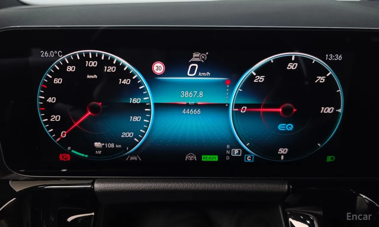 Mercedes-Benz EQA 250* ДИСТРОНИК* ПОДГРЕВ* ПАНОРАМА* КРАЙНА ЦЕНА, снимка 8 - Автомобили и джипове - 56098653