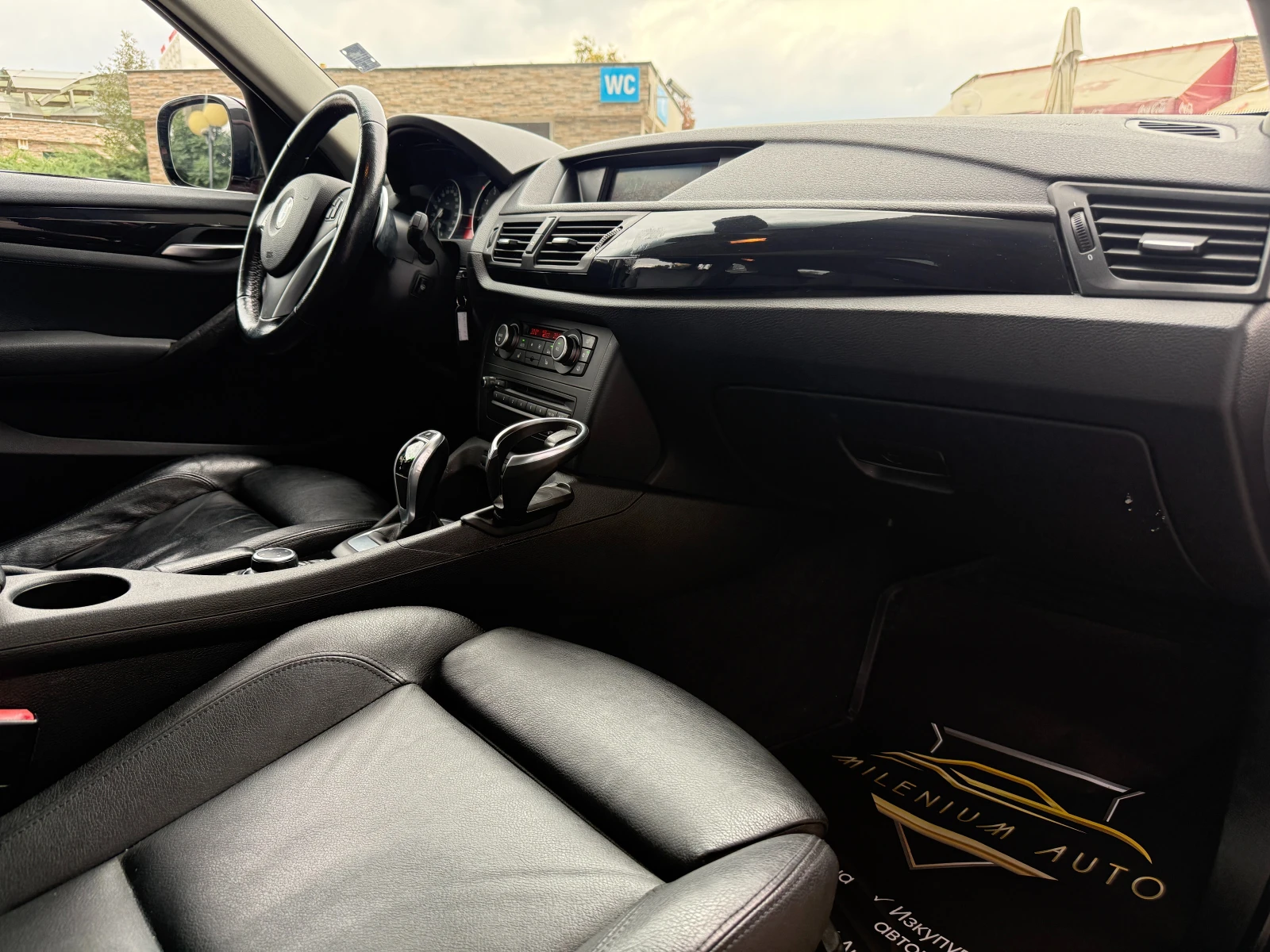 BMW X1 6 МЕСЕЦА ГАРАНЦИЯ/2.0i X Drive 245к.с Face Подгрев, снимка 12 - Автомобили и джипове - 56254051