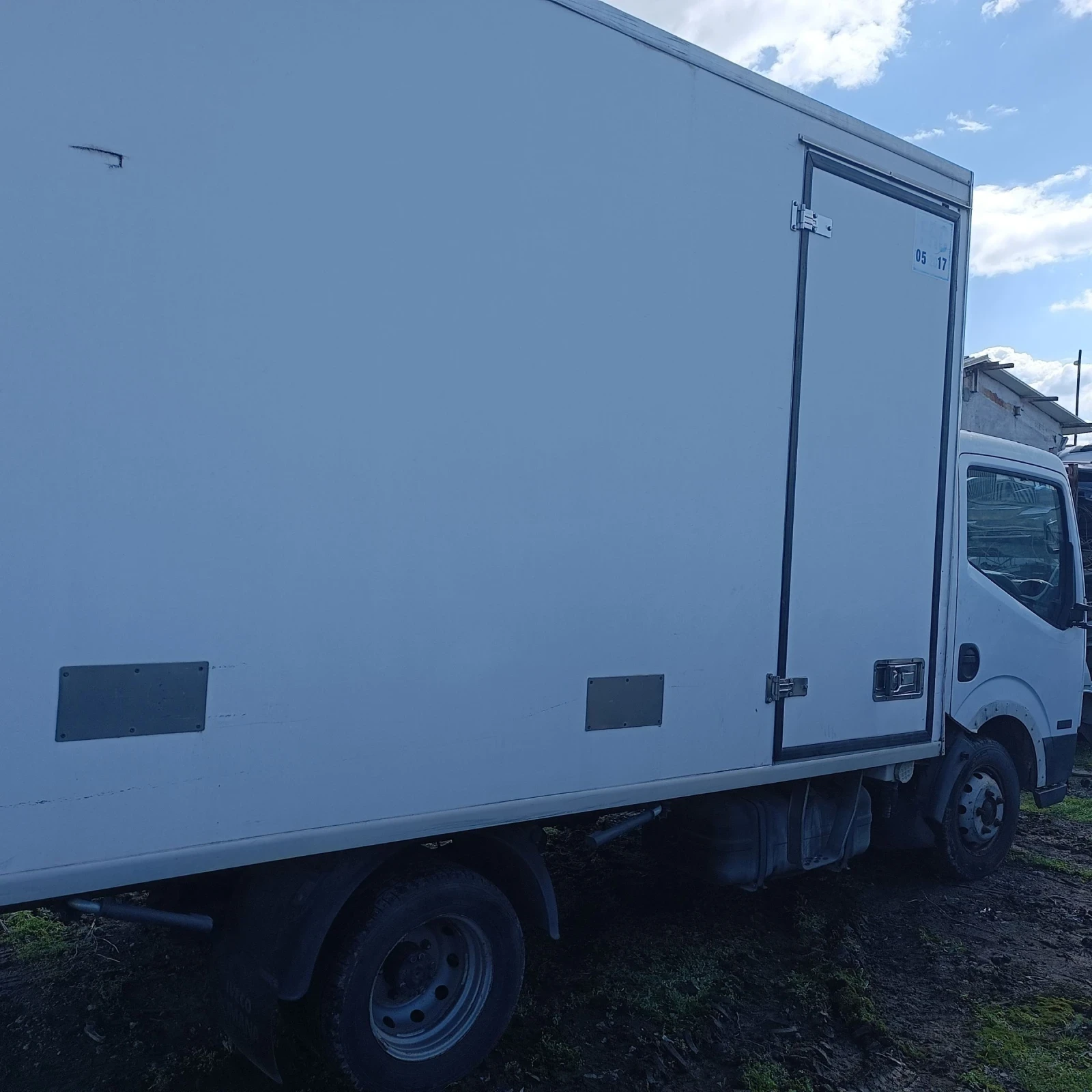 Nissan Capstar 3.0d Автоматик - изображение 6