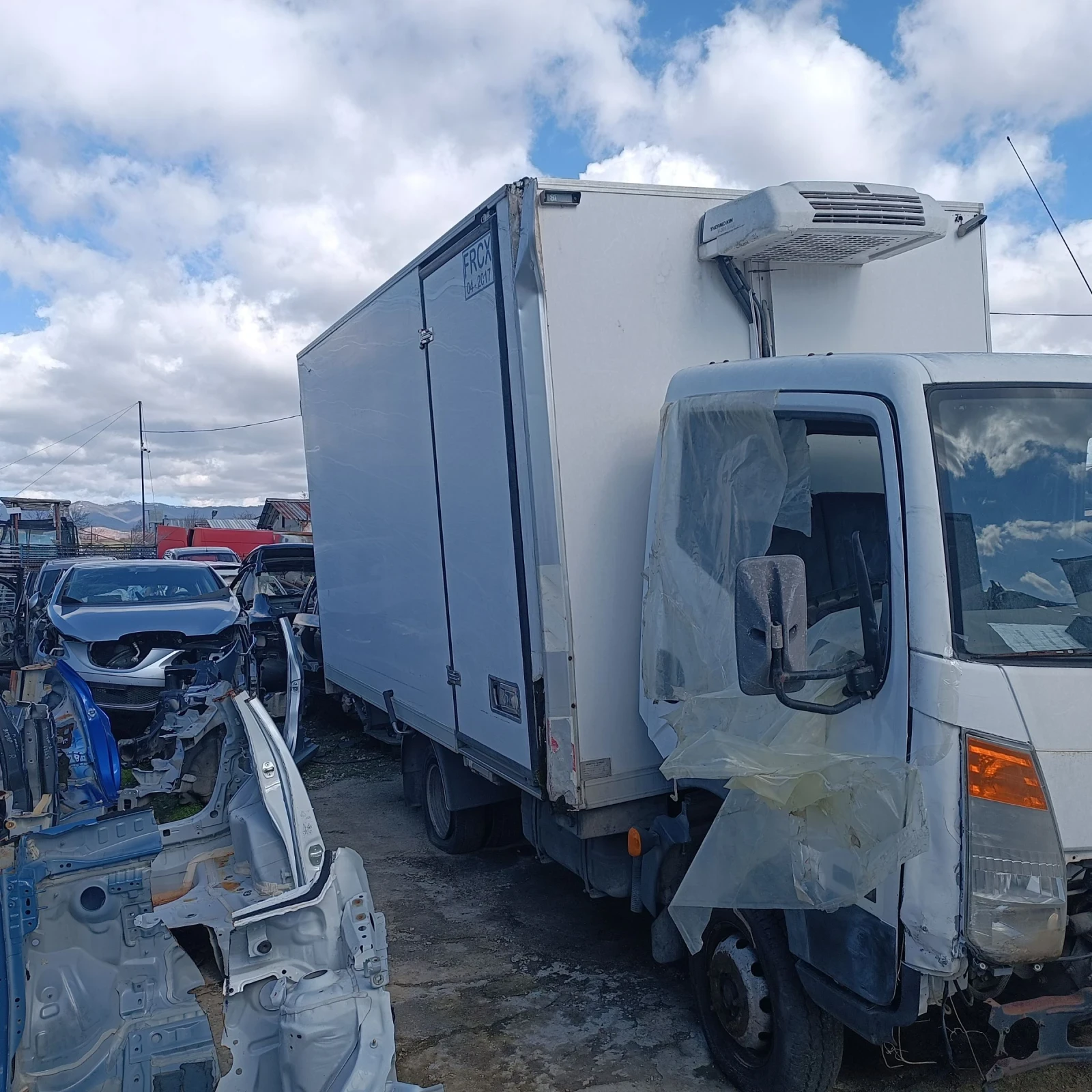 Nissan Capstar 3.0d Автоматик - изображение 5