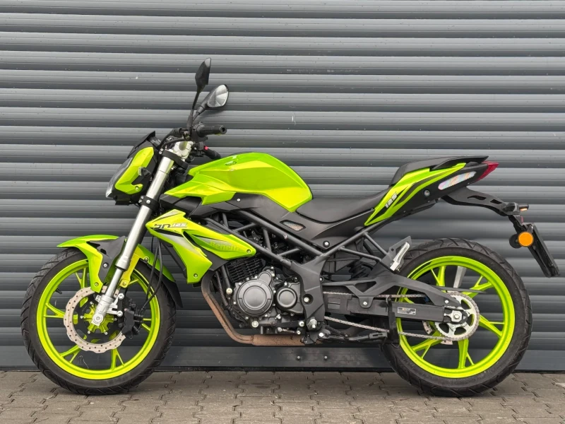 Benelli 125 Electric color