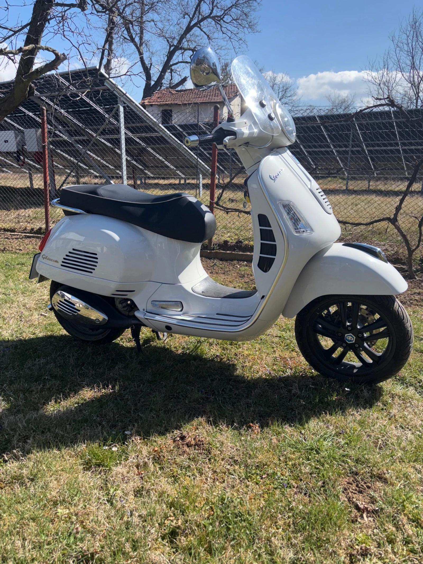 Vespa 300