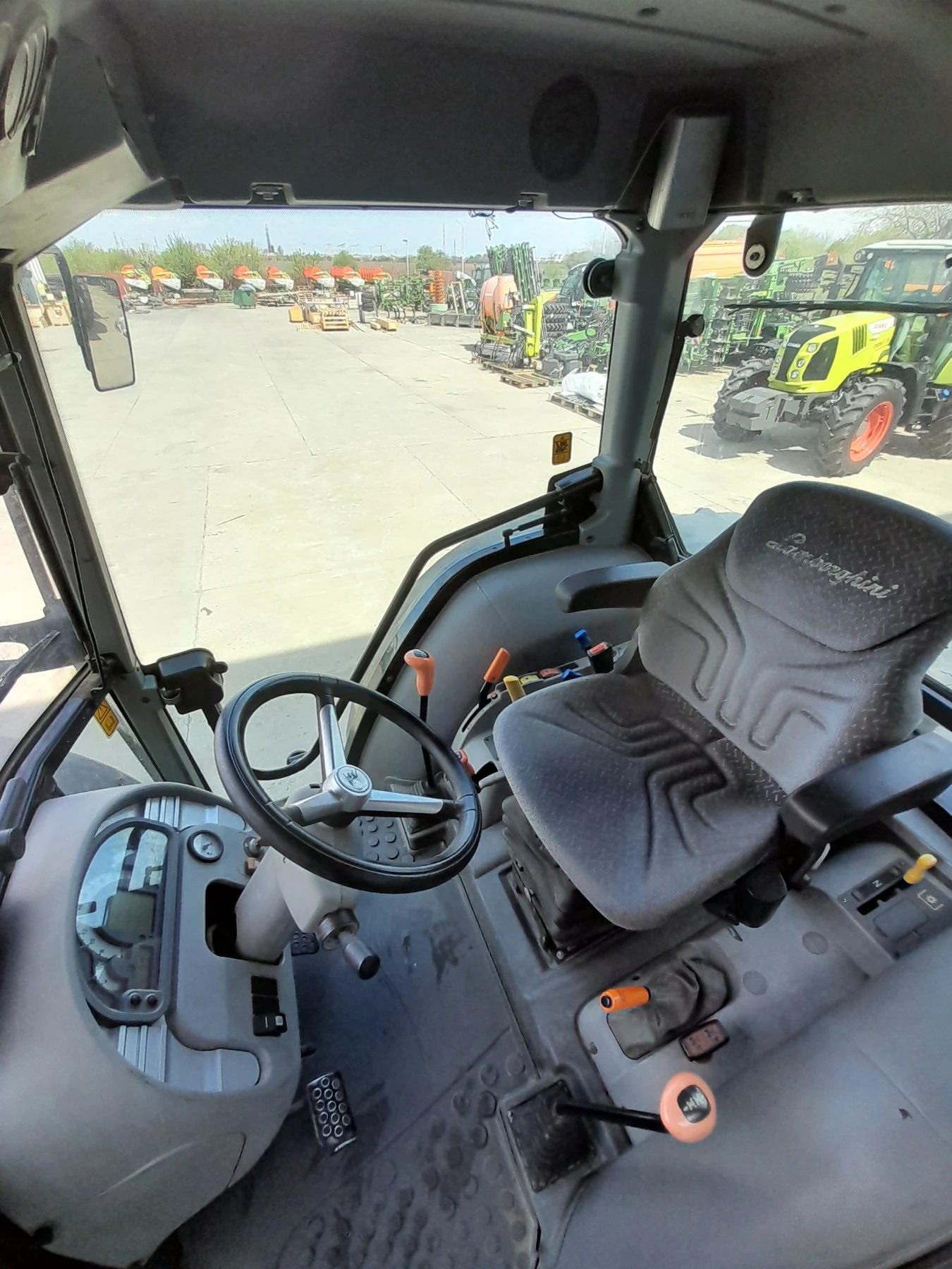 Трактор Lamborghini R3 Evo 100, снимка 13 - Селскостопанска техника - 54327034