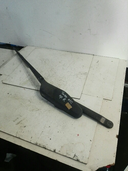 Рамо чистачка дясно Нисан Алмера Тино