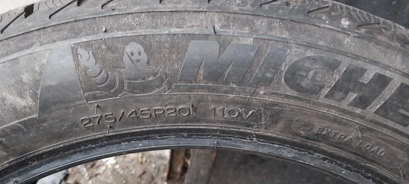 Гуми Зимни 275/45R20, снимка 7 - Гуми и джанти - 30948816