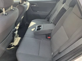 Toyota Auris 1.6i , снимка 13