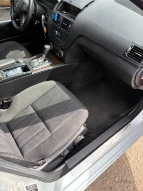 Mercedes-Benz C 220, снимка 12