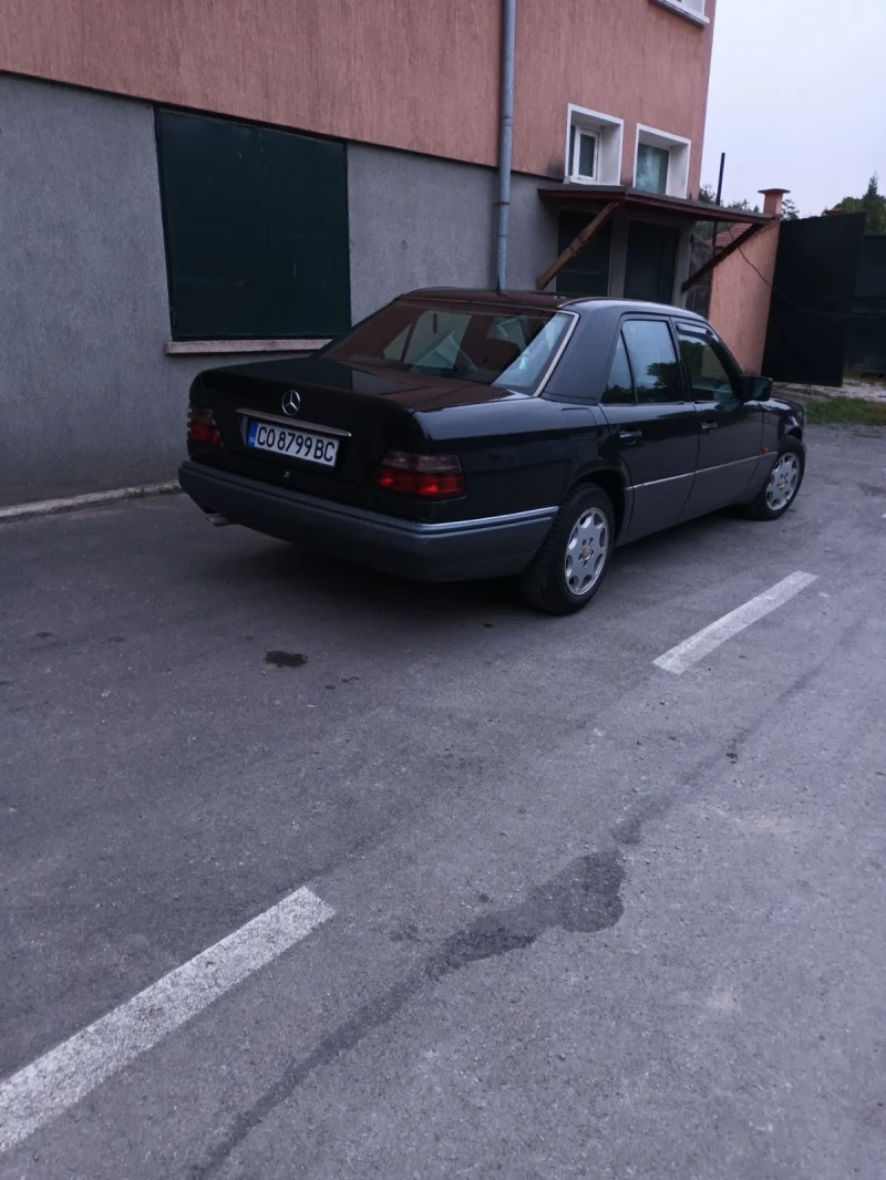 Mercedes-Benz E 250, снимка 1 - Автомобили и джипове - 47212348