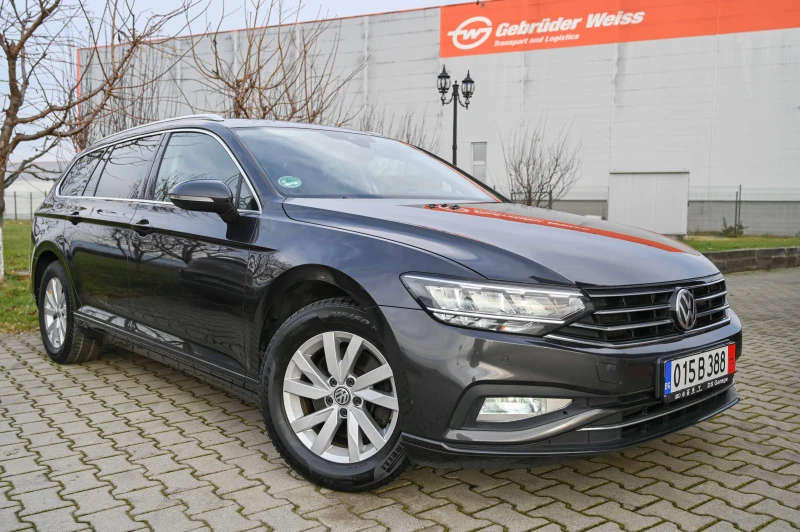 VW Passat 2.0TDI* ACC* CrystalLights* КАМЕРА* Масаж* Germany, снимка 3 - Автомобили и джипове - 48428063