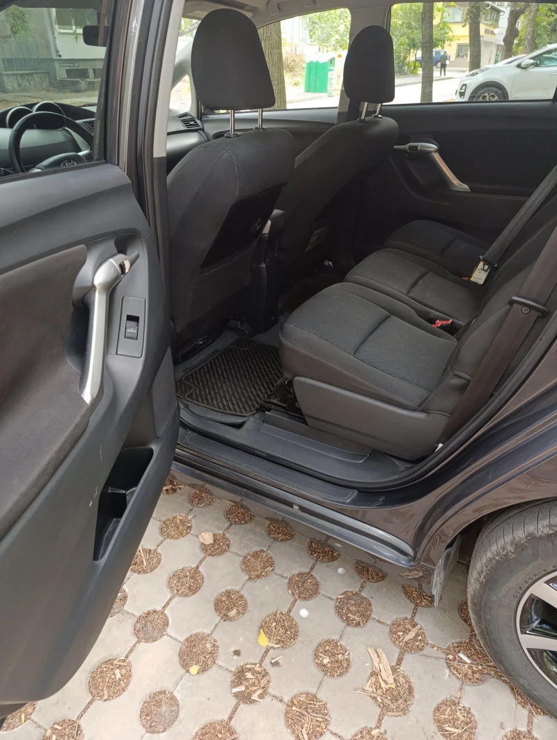 Toyota Verso, снимка 7 - Автомобили и джипове - 52791742