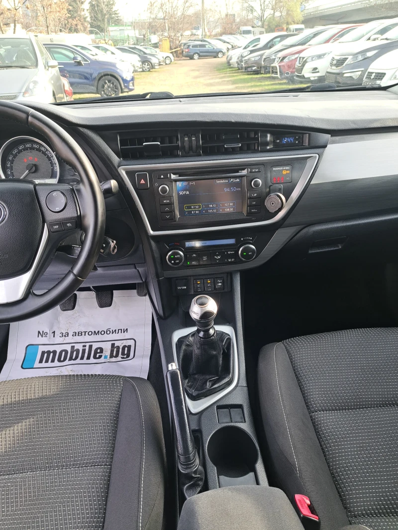 Toyota Auris 1.6i , снимка 12 - Автомобили и джипове - 52838698