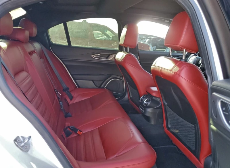 Alfa Romeo Giulia Super Q4, снимка 10 - Автомобили и джипове - 52877431