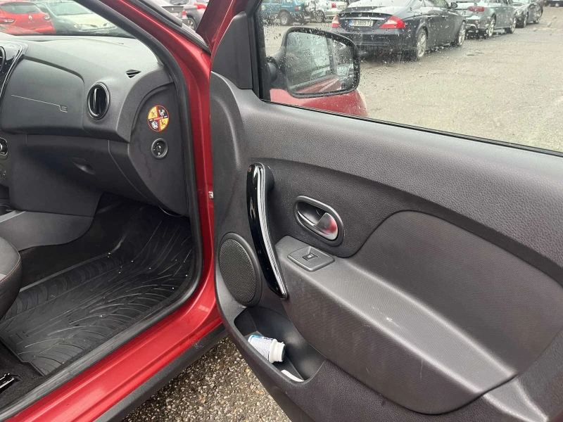 Dacia Sandero, снимка 8 - Автомобили и джипове - 53228718