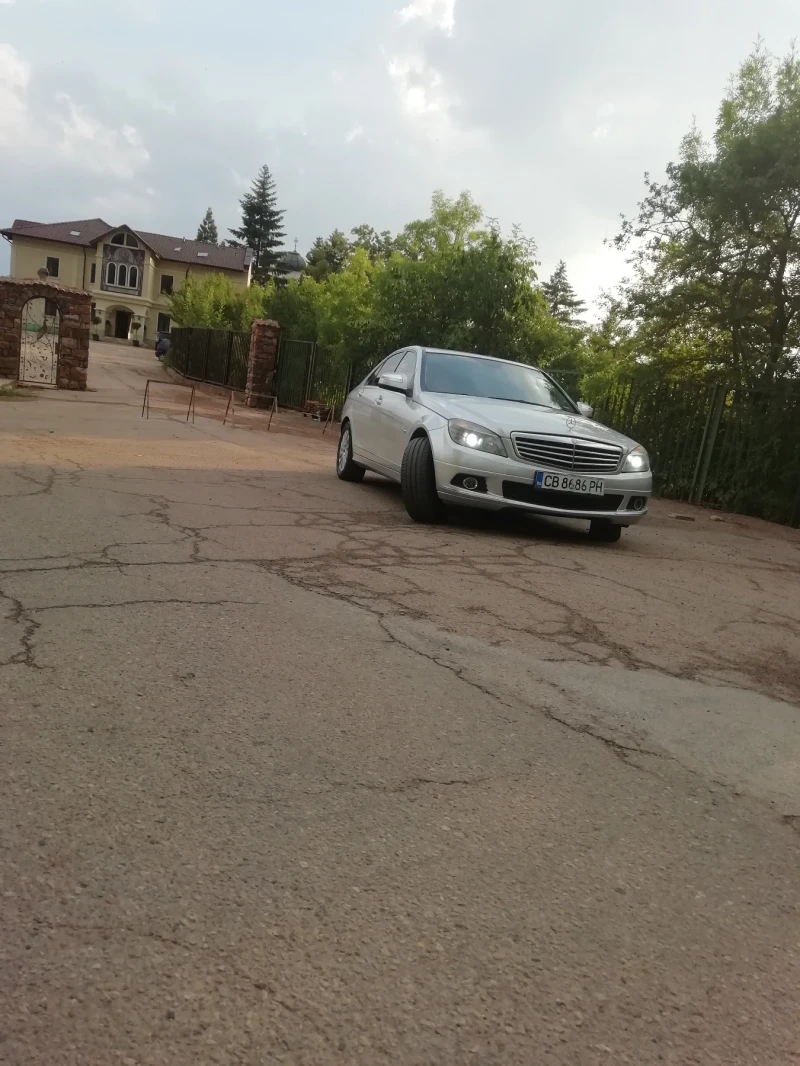 Mercedes-Benz C 220, снимка 8 - Автомобили и джипове - 53297989
