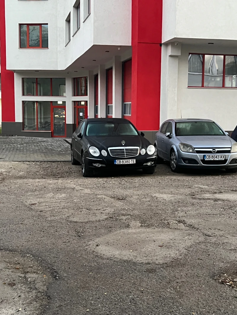 Mercedes-Benz E 280 4-matic 5G-tronic, снимка 4 - Автомобили и джипове - 53418037