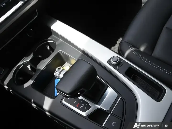 Audi A5 quattro * CARFAX * АВТО КРЕДИТ * , снимка 13 - Автомобили и джипове - 54812369