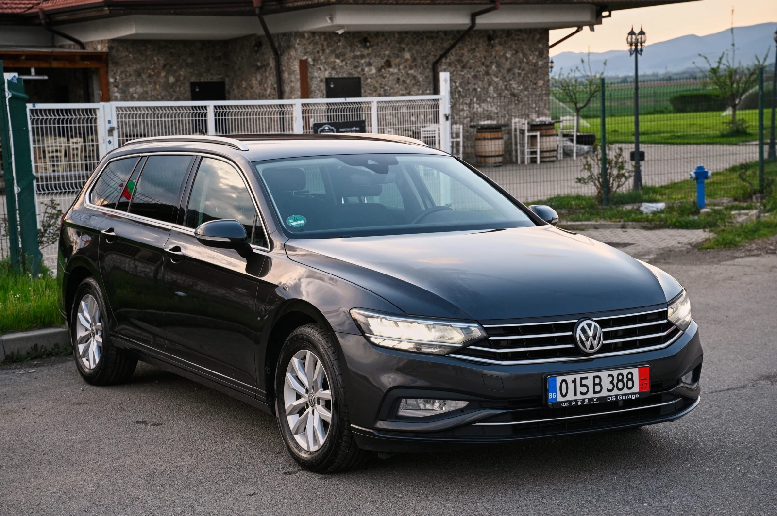 VW Passat 2.0TDI* ACC* CrystalLights* КАМЕРА* Масаж* Germany - изображение 4