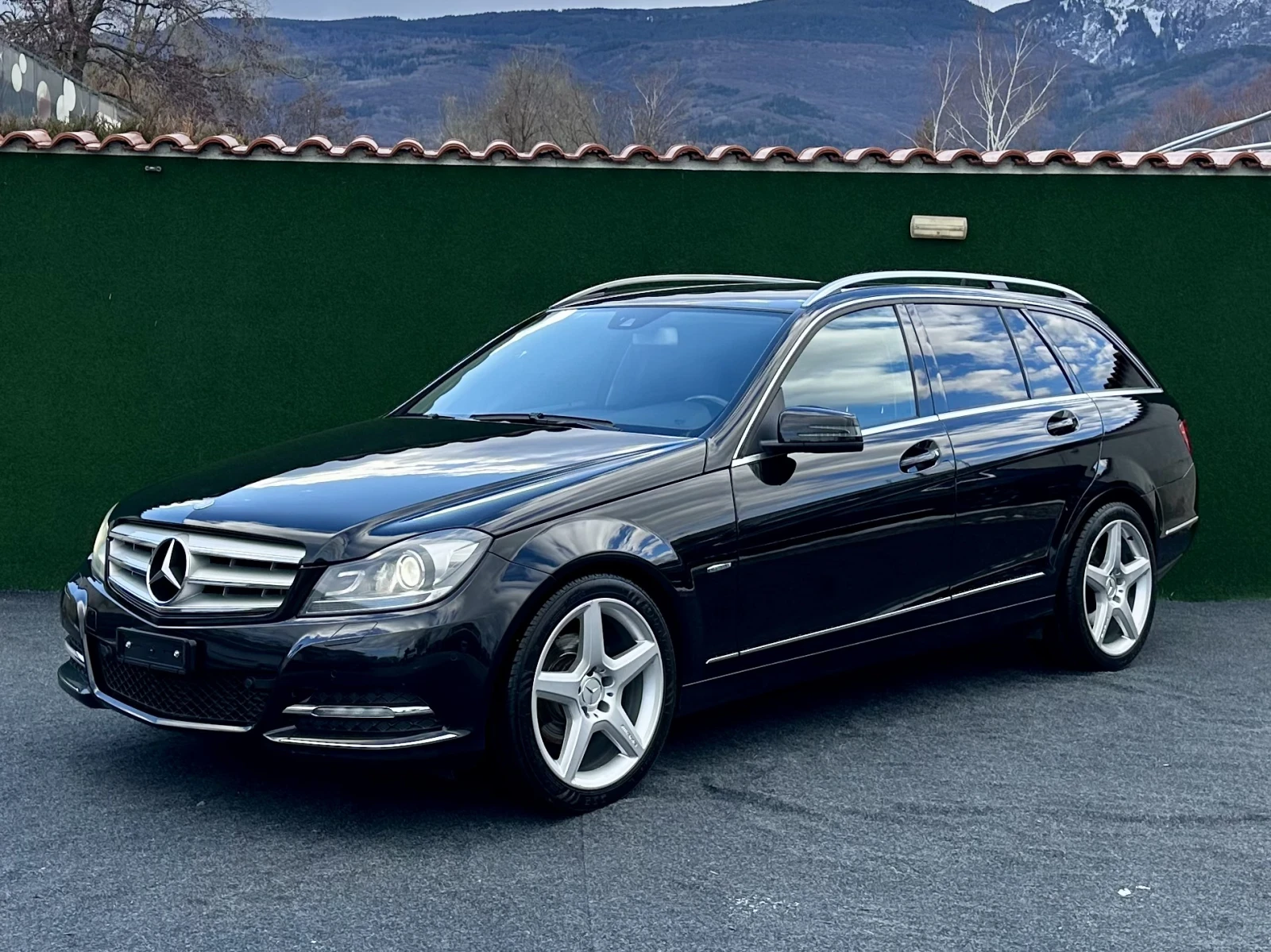 Mercedes-Benz C 250 4 Matic Swiss ЛИЗИНГ - [1] 