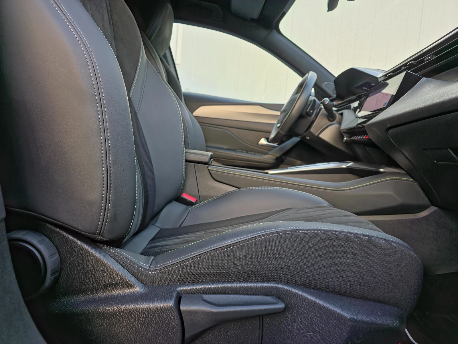 Peugeot 308 1.5GT BlueHdi EAT8 - изображение 10
