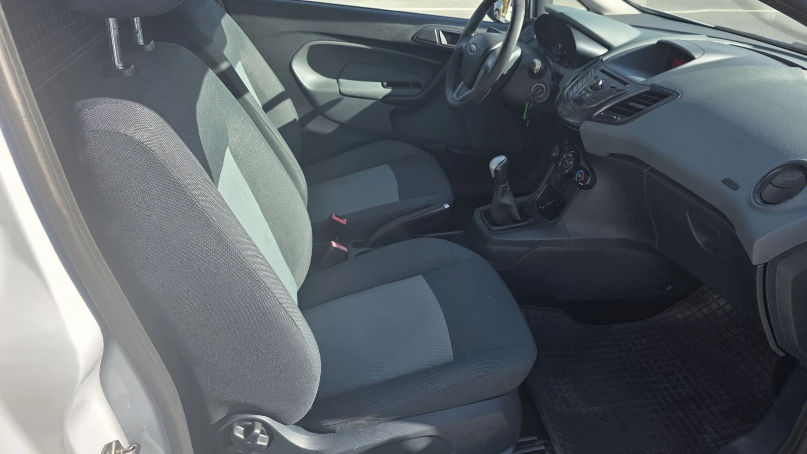 Ford Fiesta 1, 4 TDCI  | Mobile.bg   11