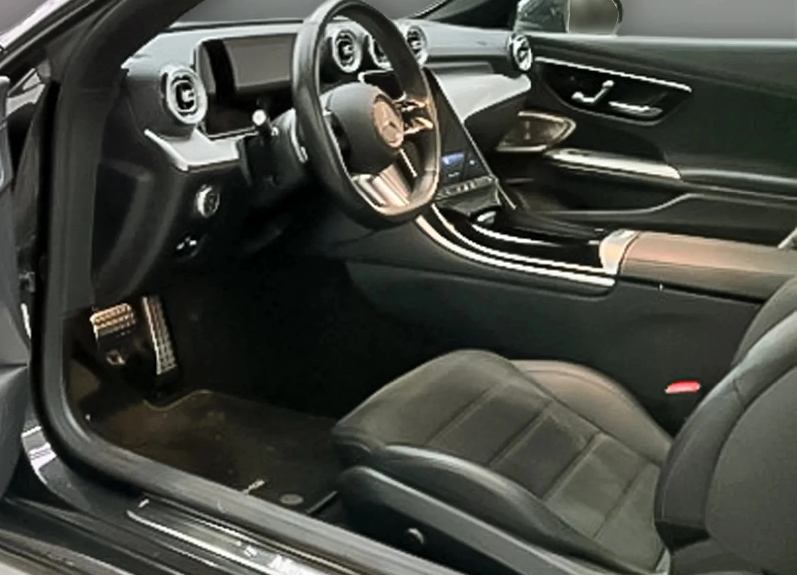 Mercedes-Benz CLE 200 Coupe - изображение 5