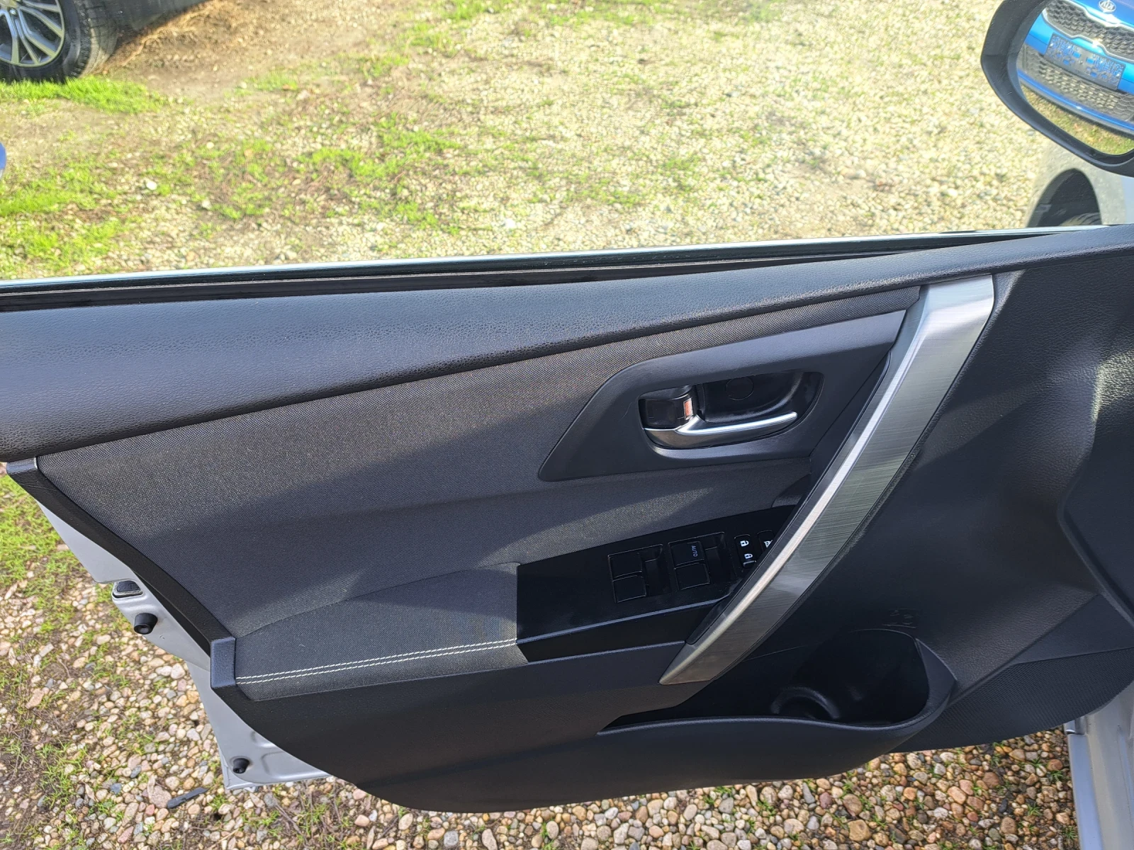 Toyota Auris 1.6i  | Mobile.bg � ����������� 17