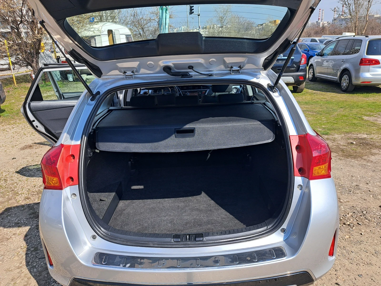 Toyota Auris 1.6i  | Mobile.bg � ����������� 16