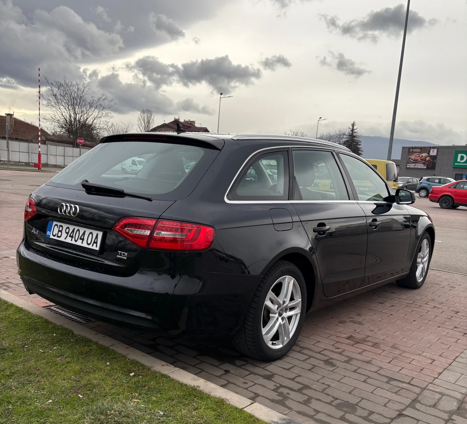 Audi A4 2.0TDI- 190кс- 4x4-167000 км - изображение 5