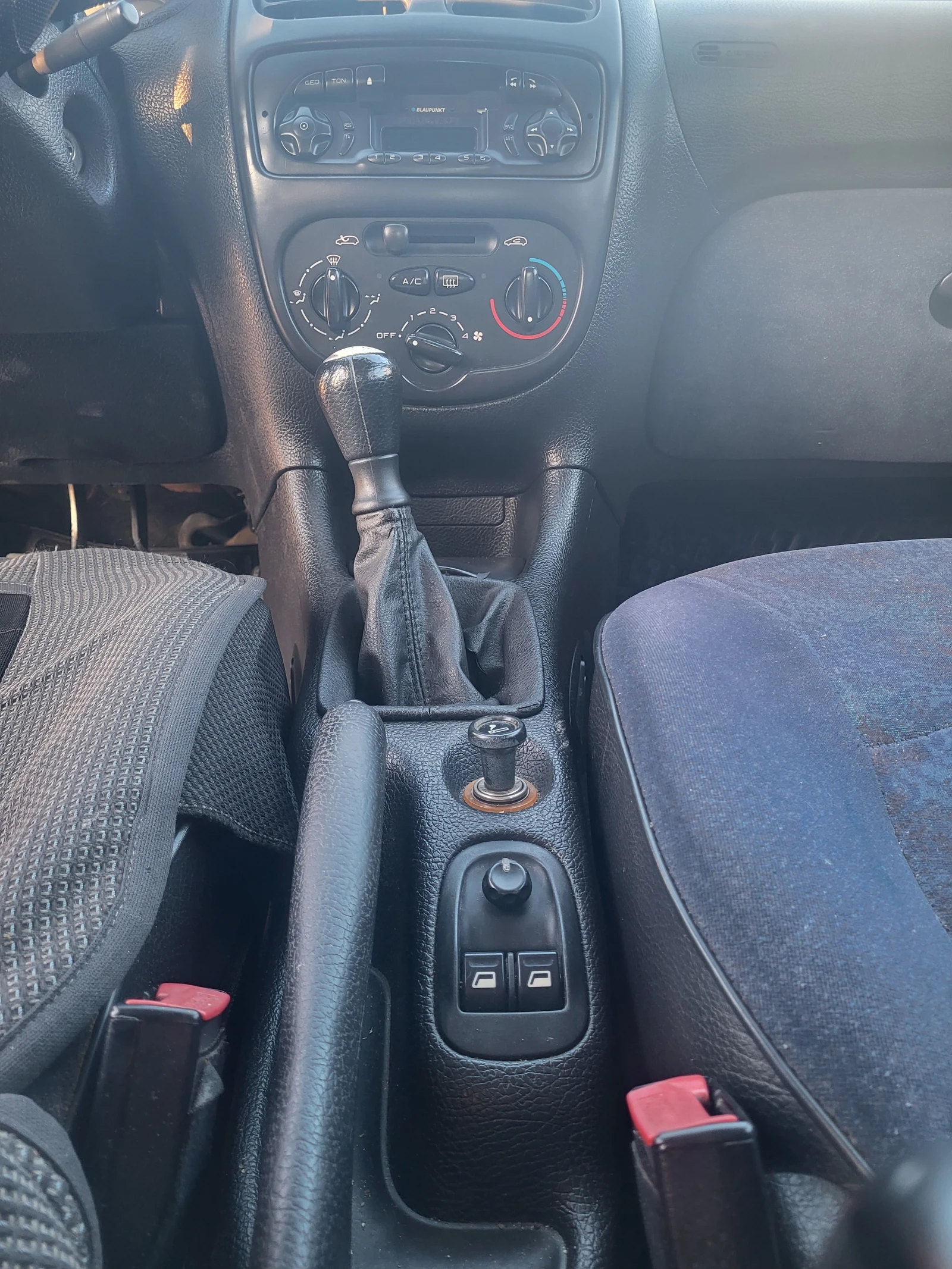 Peugeot 206, снимка 8 - Автомобили и джипове - 53851135