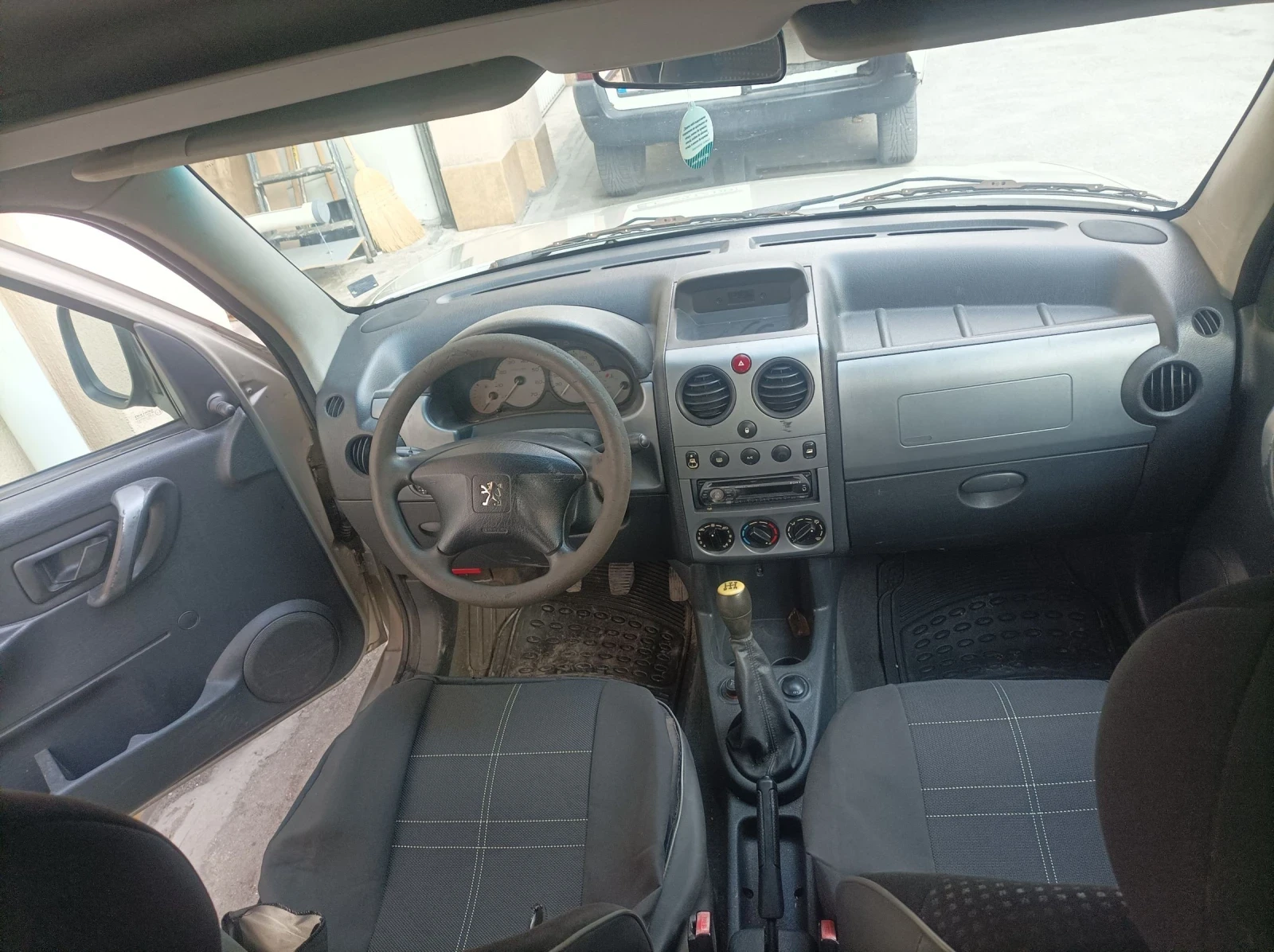 Peugeot Partner, снимка 9 - Автомобили и джипове - 53878034