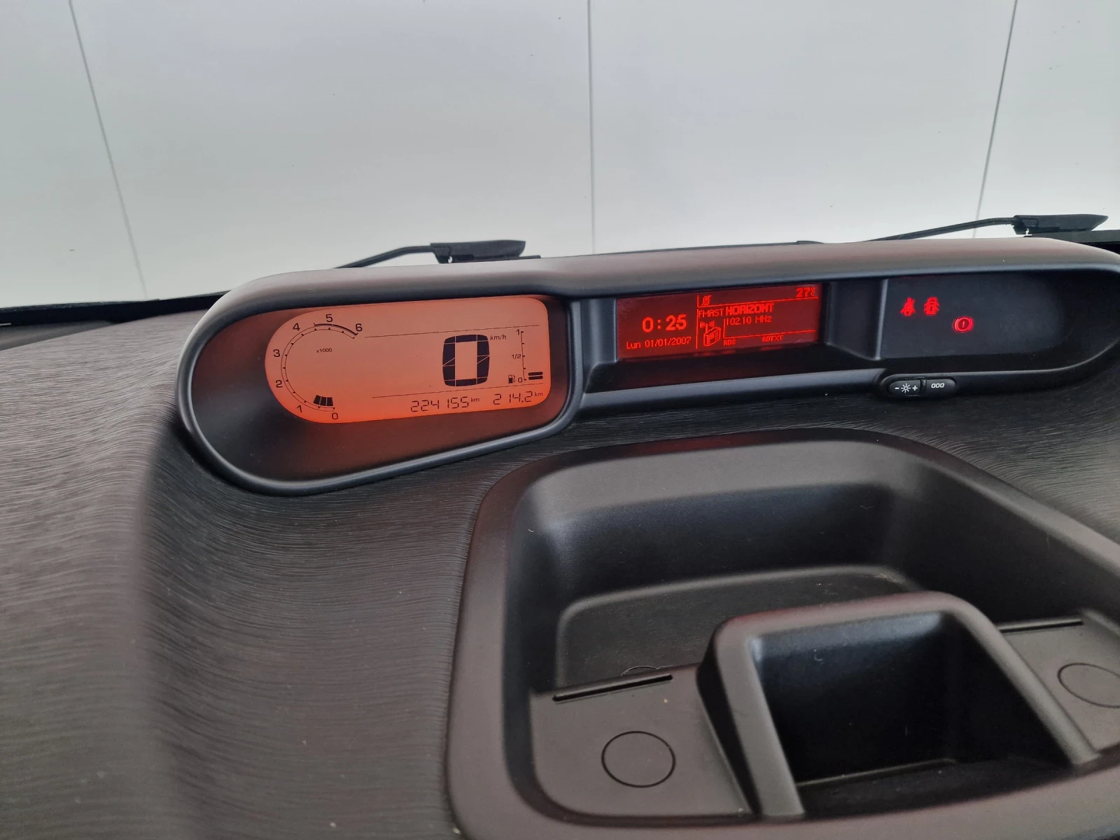 Citroen C3 Picasso 1.6 99kc EURO 6B  TOP, снимка 11 - Автомобили и джипове - 54427779