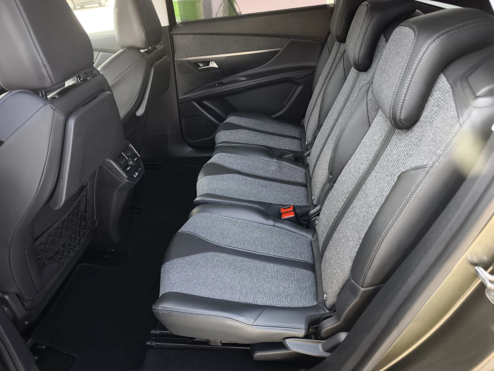 Peugeot 5008 16HDI ALURRE FULL SERVICE IN PEUGEOT NEW, снимка 11 - Автомобили и джипове - 54559055