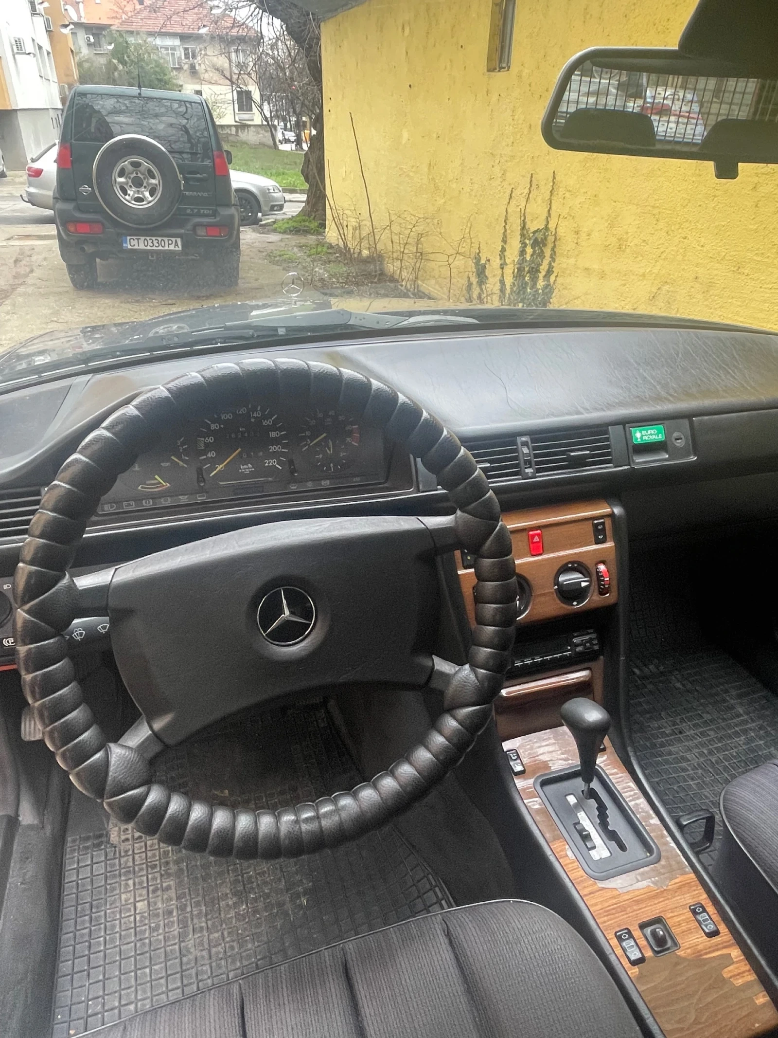 Mercedes-Benz 124, снимка 4 - Автомобили и джипове - 54586313