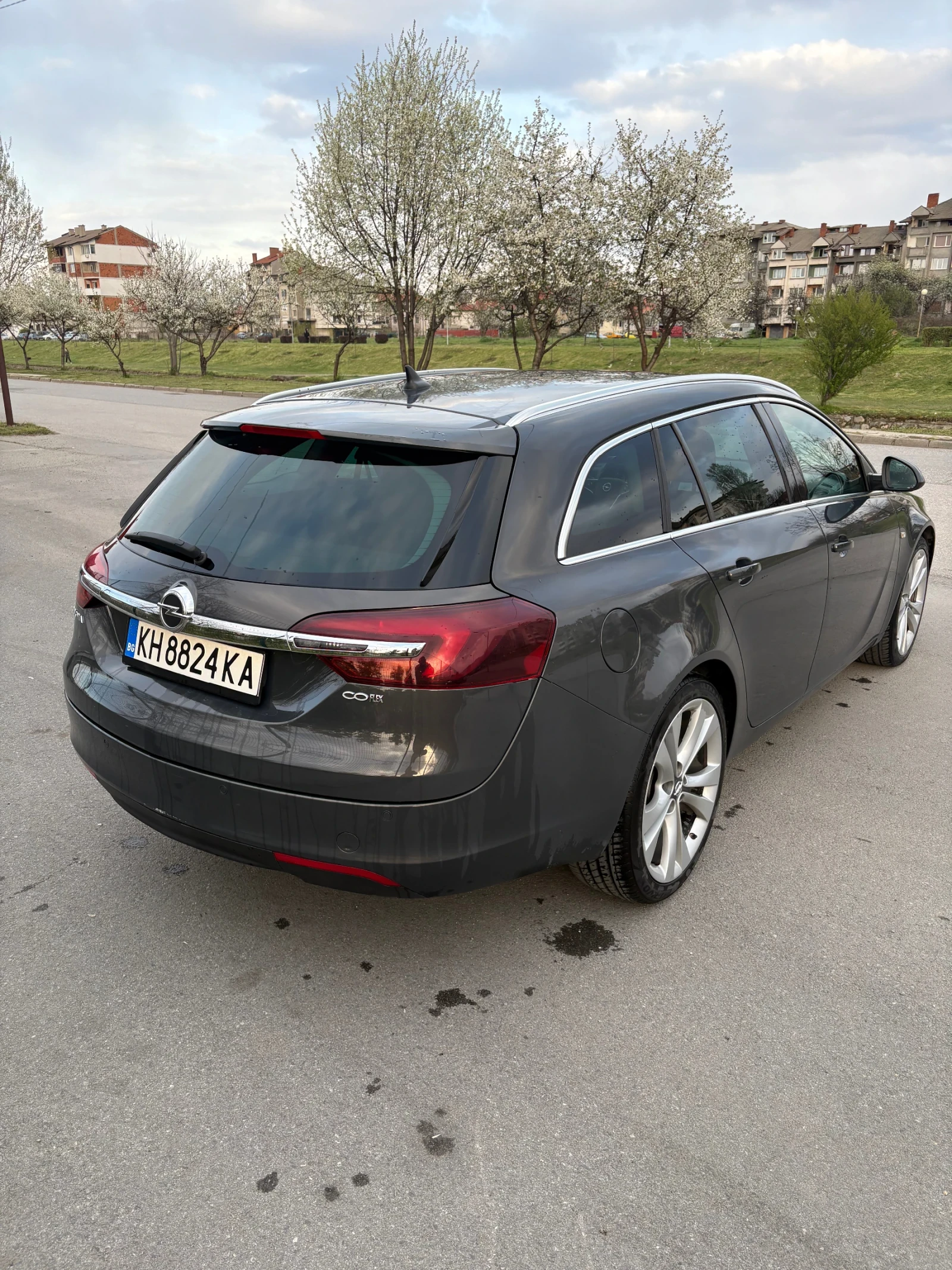 Opel Insignia, снимка 2 - Автомобили и джипове - 54633306