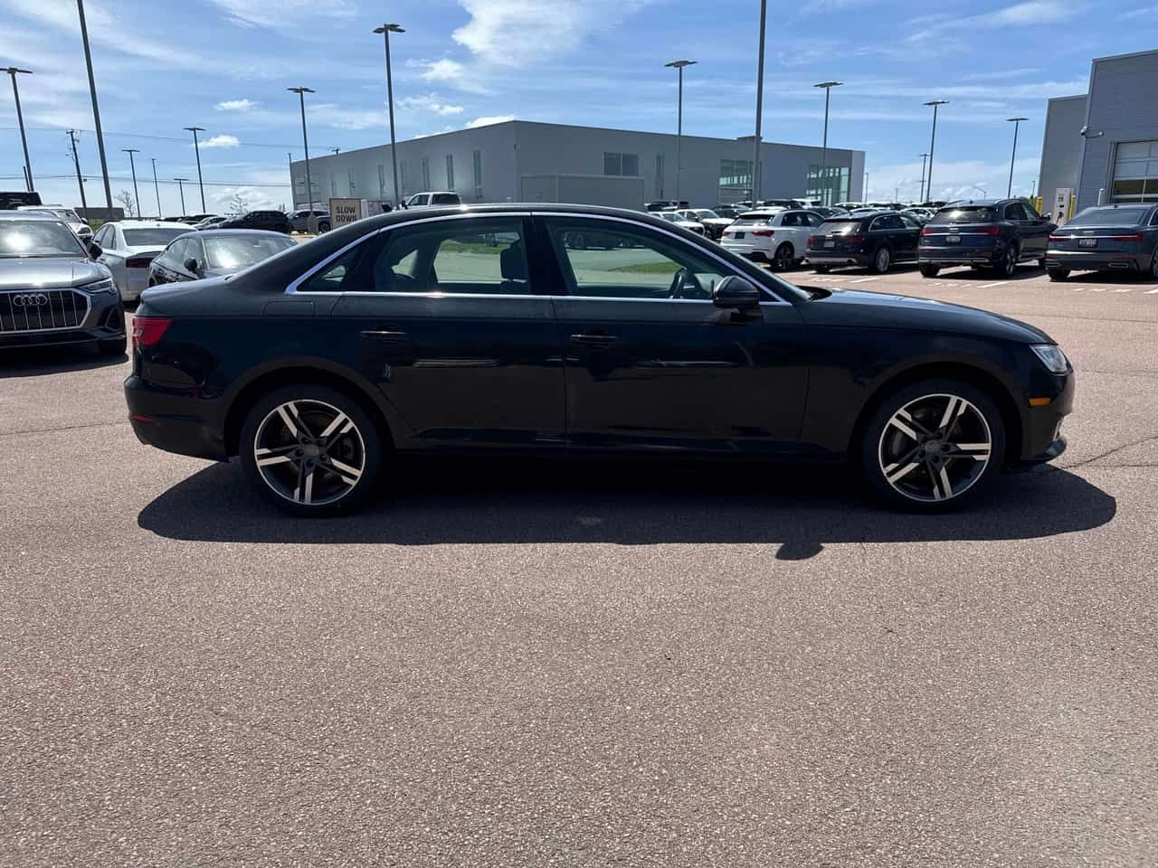 Audi A4 Technik /360/DIS/B&O/LED, снимка 3 - Автомобили и джипове - 54748416