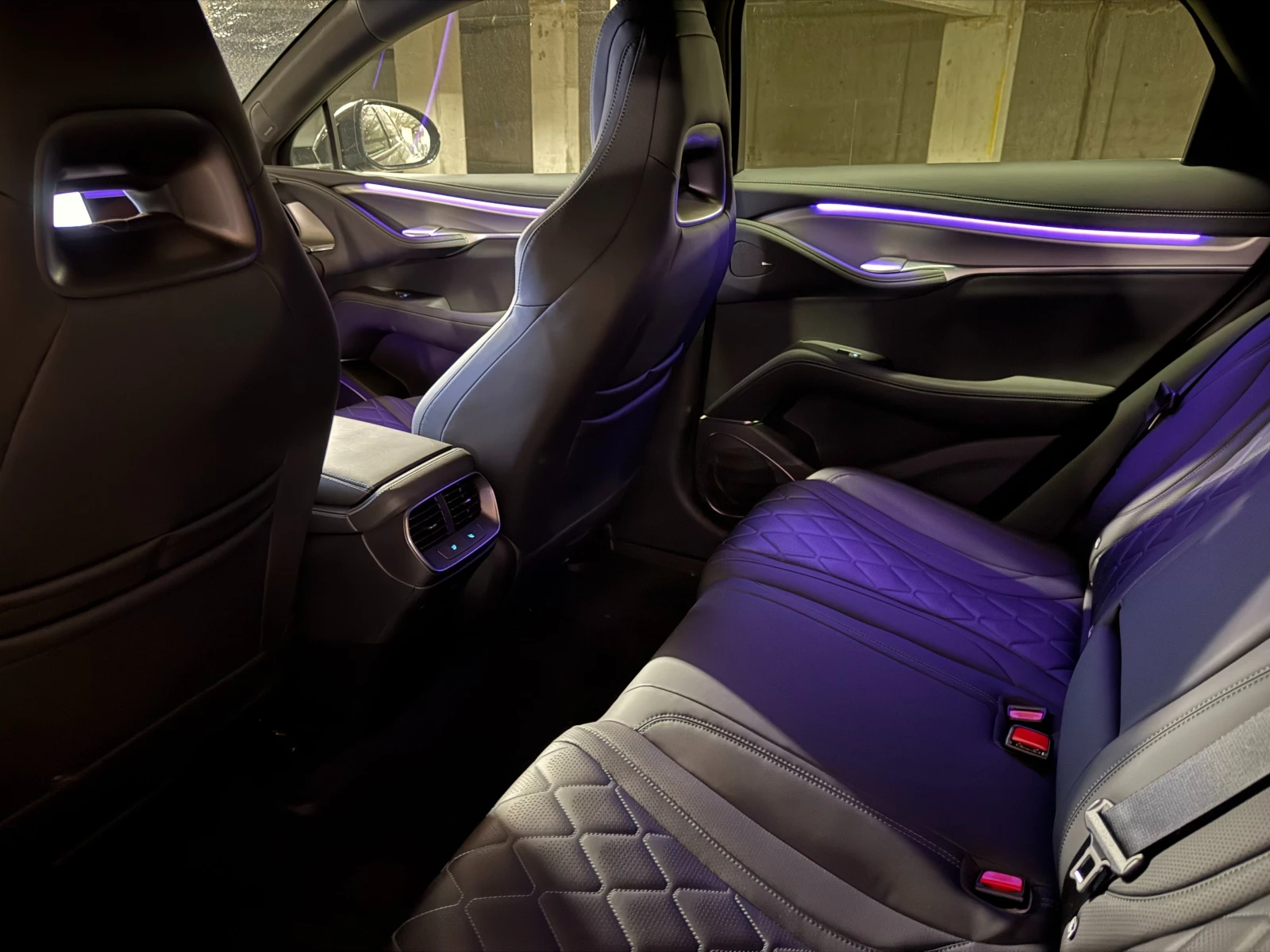 BYD Sealion 7 Excellence, снимка 4 - Автомобили и джипове - 54773754