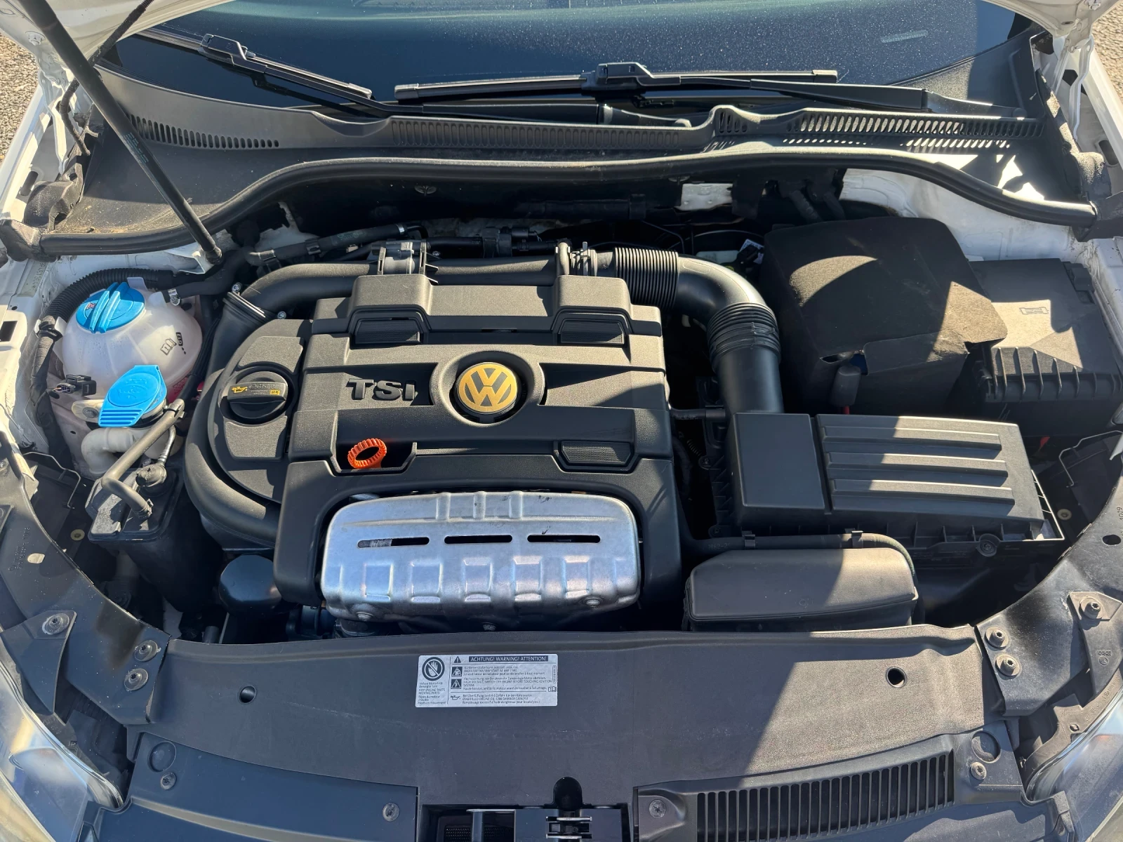 VW Golf 1.4 TSI * HIGHLINE* NAVI* SERV* TOP* , снимка 16 - Автомобили и джипове - 54895381