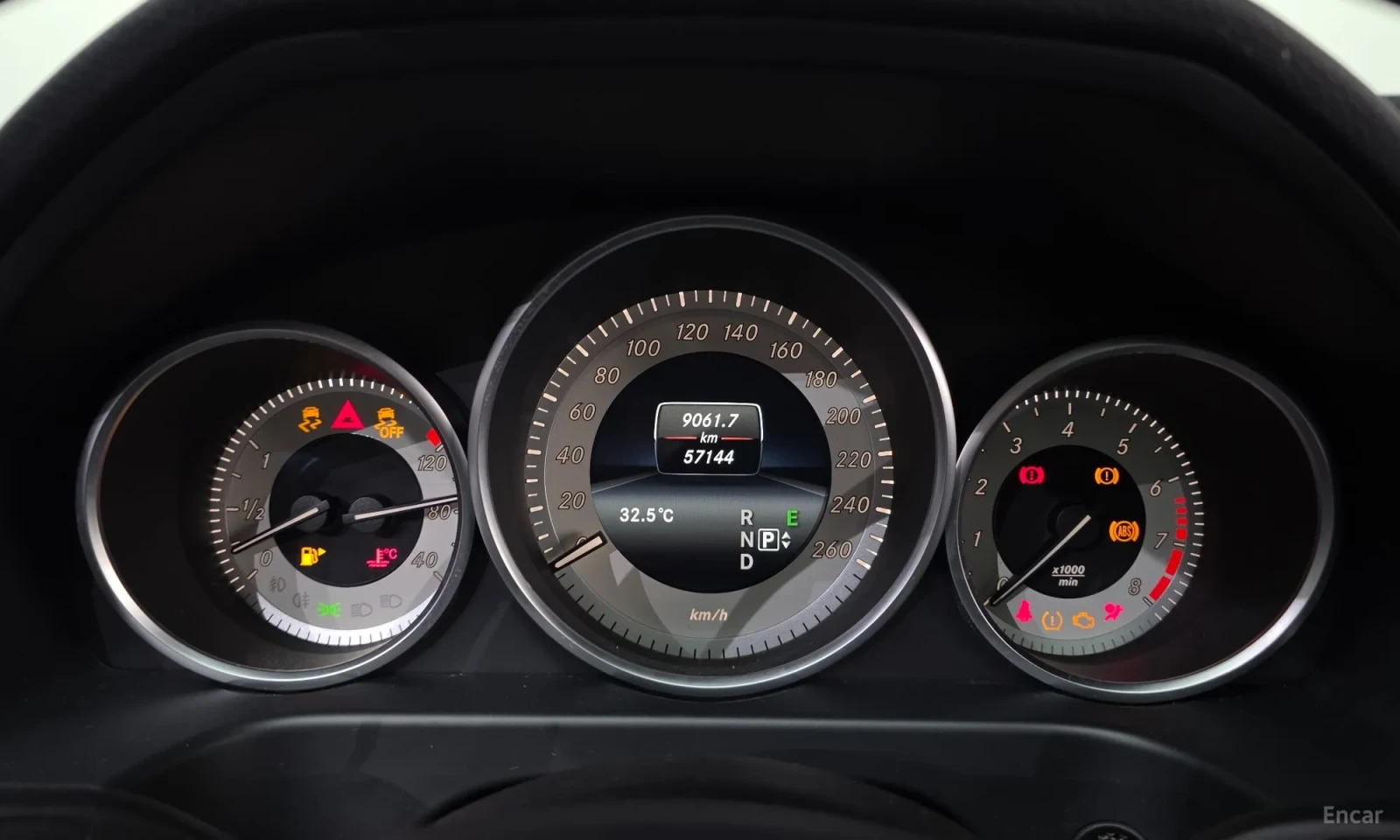 Mercedes-Benz E 300 W212 FACE* 57000KM!!!!* UNIKAT* TOP* FULL, снимка 8 - Автомобили и джипове - 55183708