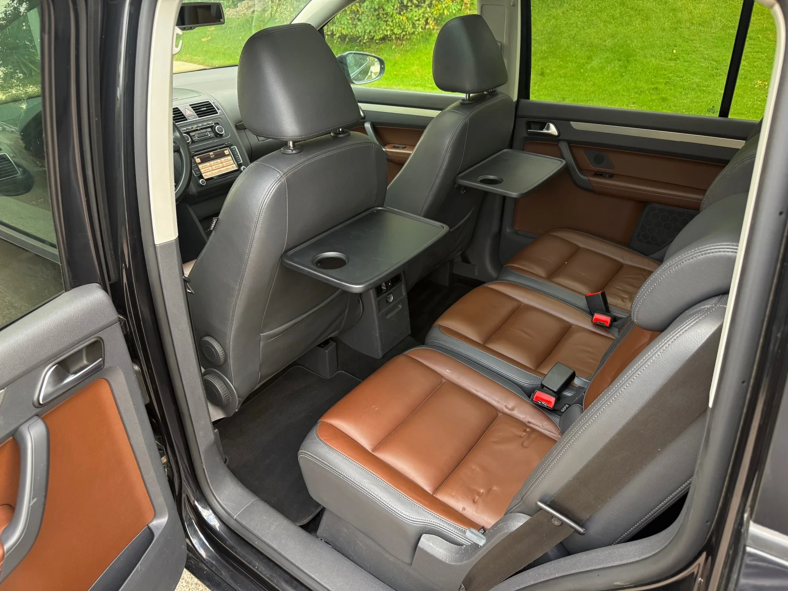VW Touran 2.0TDI DSG HIGHLINE, снимка 14 - Автомобили и джипове - 55837856