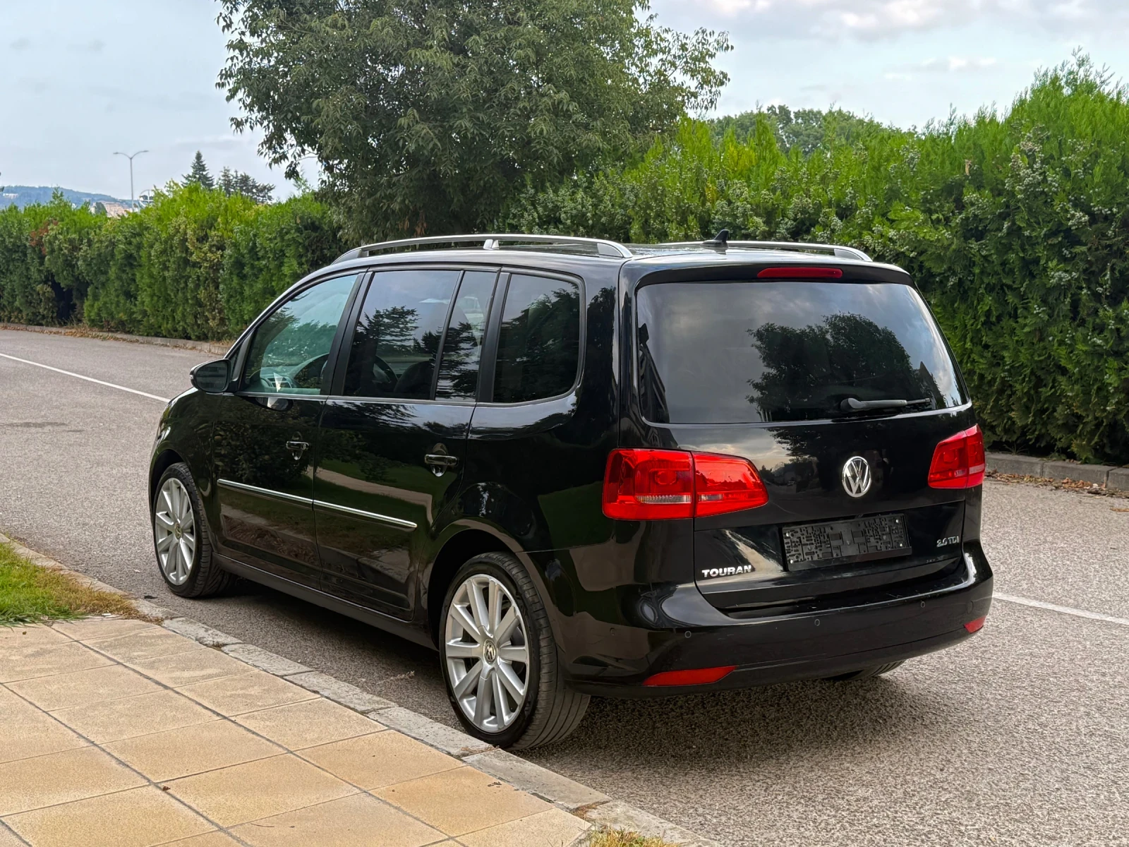 VW Touran 2.0TDI DSG HIGHLINE, снимка 6 - Автомобили и джипове - 55837856