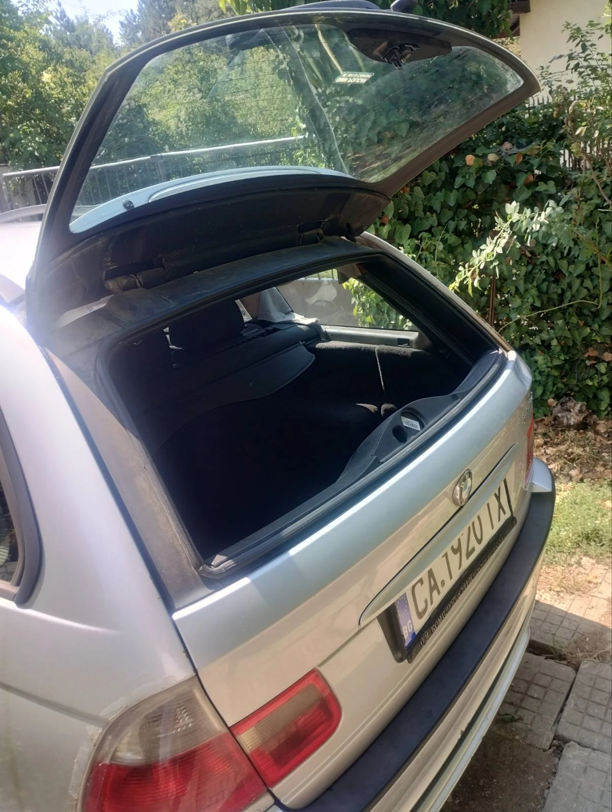 BMW 320, снимка 3 - Автомобили и джипове - 55986188