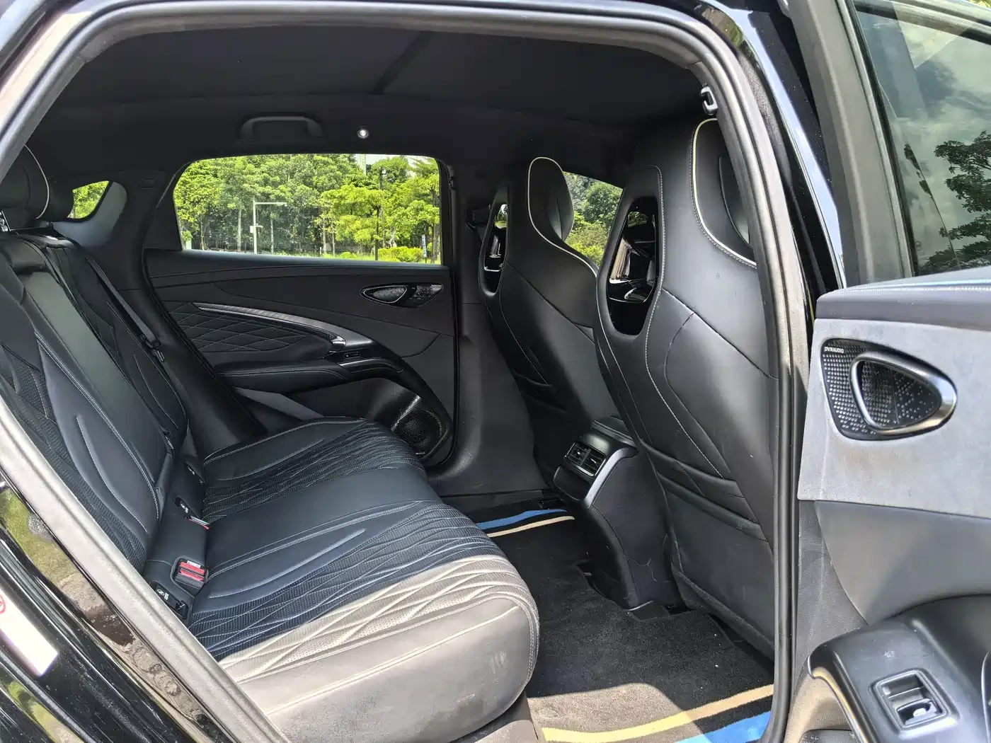 BYD Seal Long Range RWD Edition   82.5 kWh, снимка 12 - Автомобили и джипове - 56638705