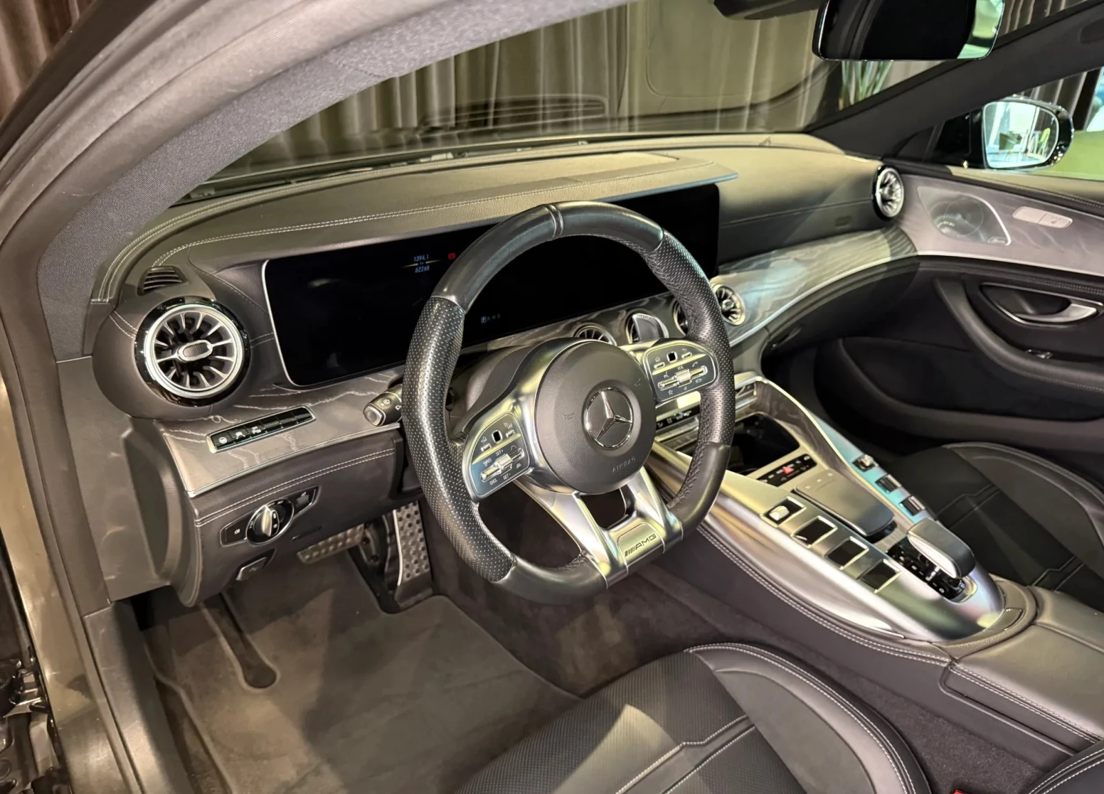 Mercedes-Benz AMG GT 43 EQ Boost 4MATIC+ , снимка 10 - Автомобили и джипове - 56725359