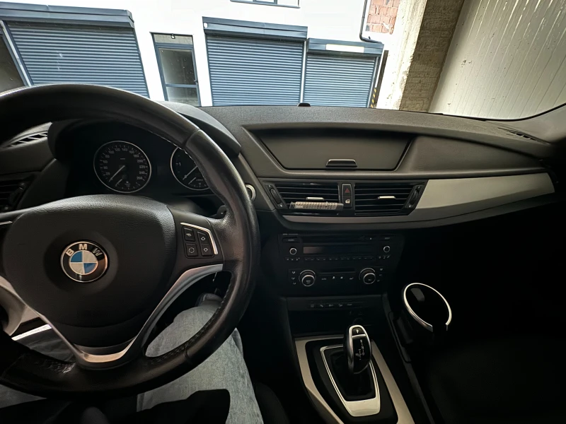 BMW X1, снимка 5 - Автомобили и джипове - 48880063