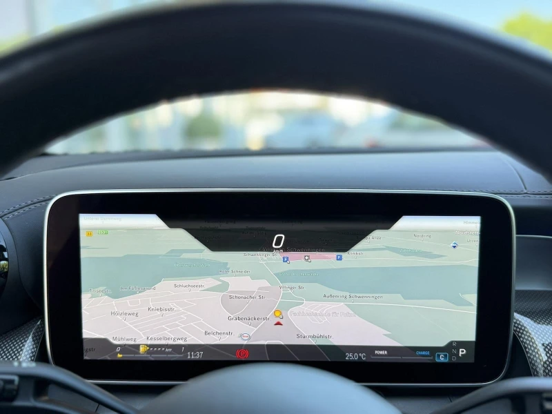 Mercedes-Benz GLC 300 d* 4M* AMG* DISTR* PANO* CAM* , снимка 12 - Автомобили и джипове - 51994884