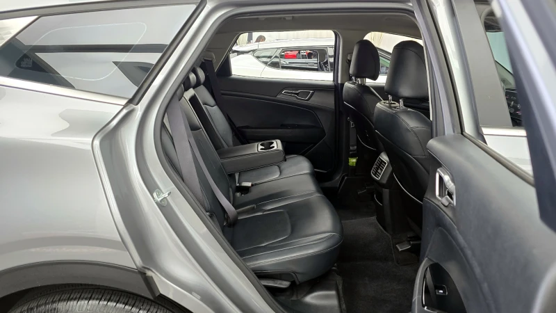 Kia Sportage 2.0CRDI/4x4/Пълна сервизна !!!, снимка 9 - Автомобили и джипове - 53417466